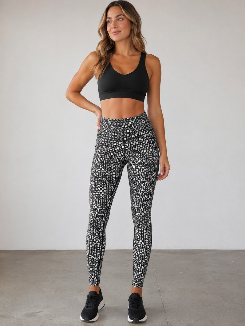 Lululemon Geometric Print High Rise Leggings Women's Size 6 Black White